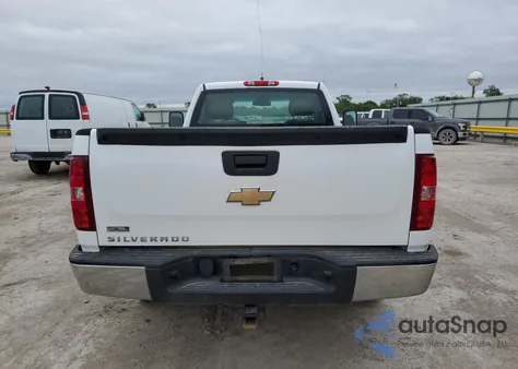 2010 Chevrolet Silverado C1500 из США, поврежденный, VIN 1GCPCPE06AZ142258